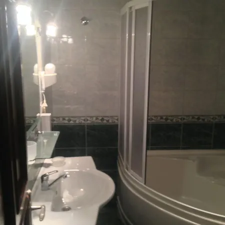 Kutle Hotel 3*