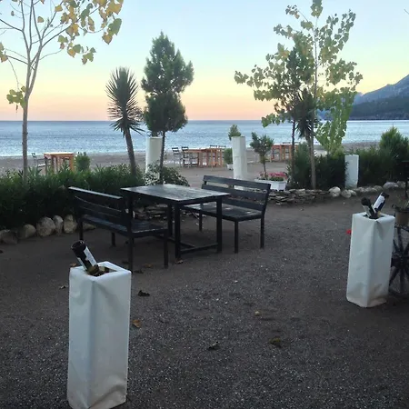 Hotel Kutle 3*