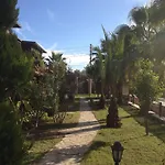 Kutle Szálloda Çıralı
